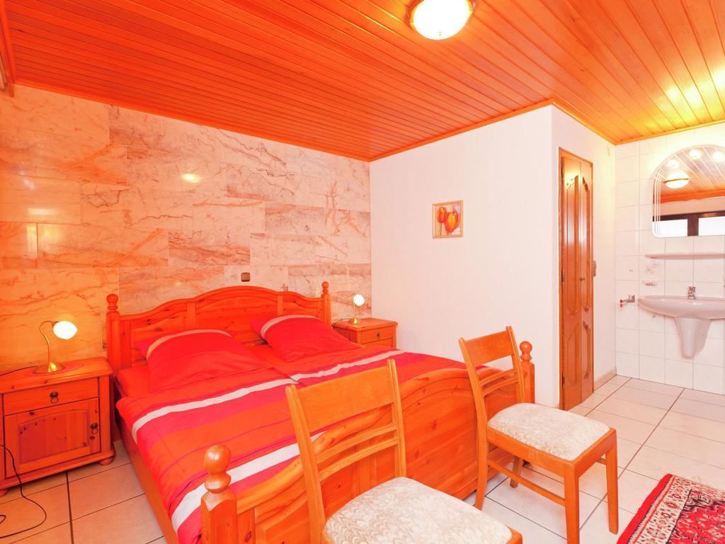 Apartment In Eifel With Children S Playground Lirstal Екстер'єр фото