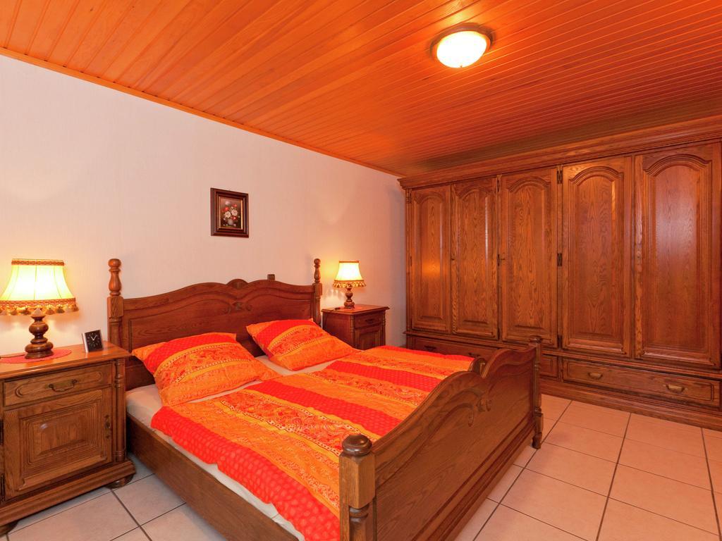 Apartment In Eifel With Children S Playground Lirstal Екстер'єр фото